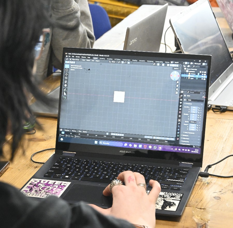 gry karciane pryzmat i process